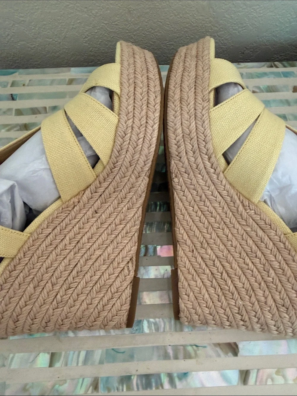 N/A stylish yellow